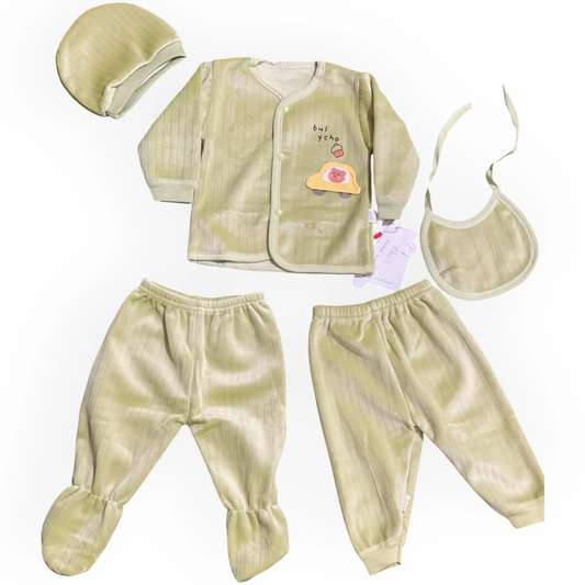 CUTE BABY GRAPHIC WARM FLEECE SET - 5PCS - Pyare Bachay 